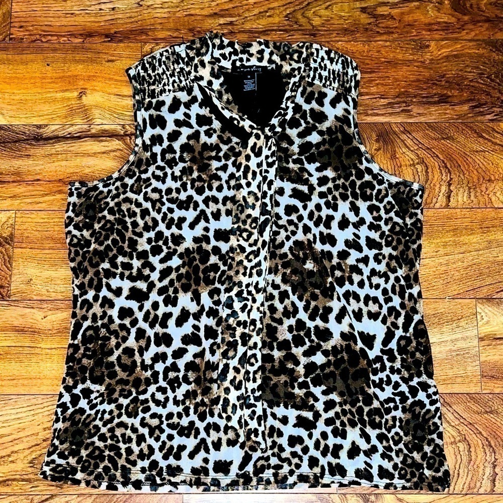 𝅺women’s 1X Lot 2 Cardigans, 1 Sleeveless Top NWT